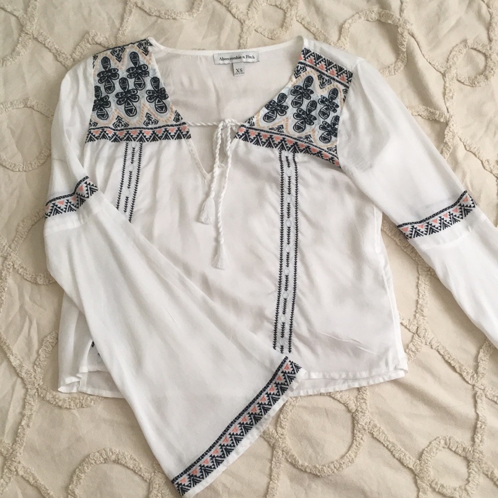 Abercrombie & Fitch 70's bell sleeve blouse XS